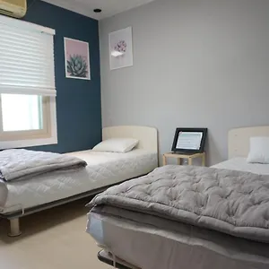 airport-guesthouse.busan-hotelsweb.com/
